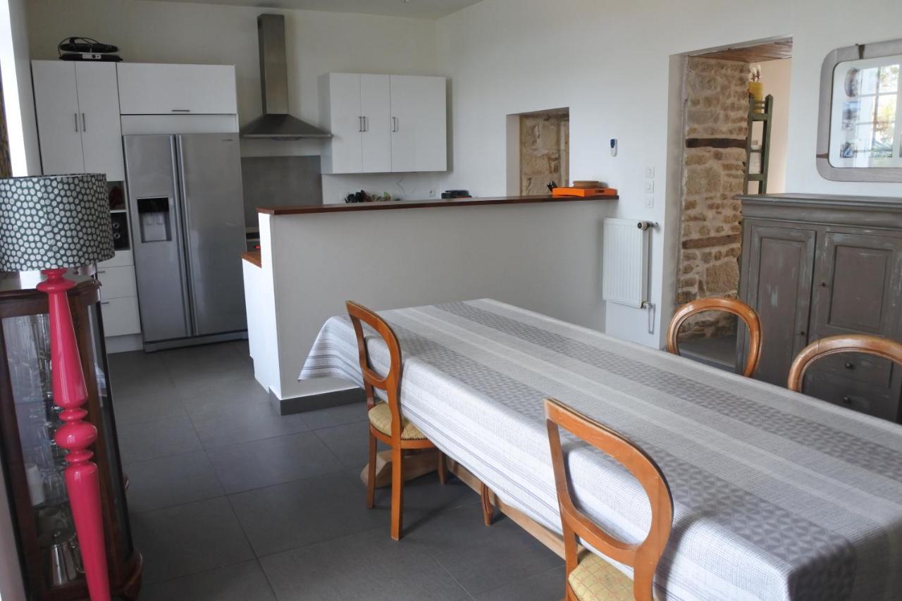 Maison De Village Spacieuse Et Confortable Le Gué-de-Velluire Kültér fotó
